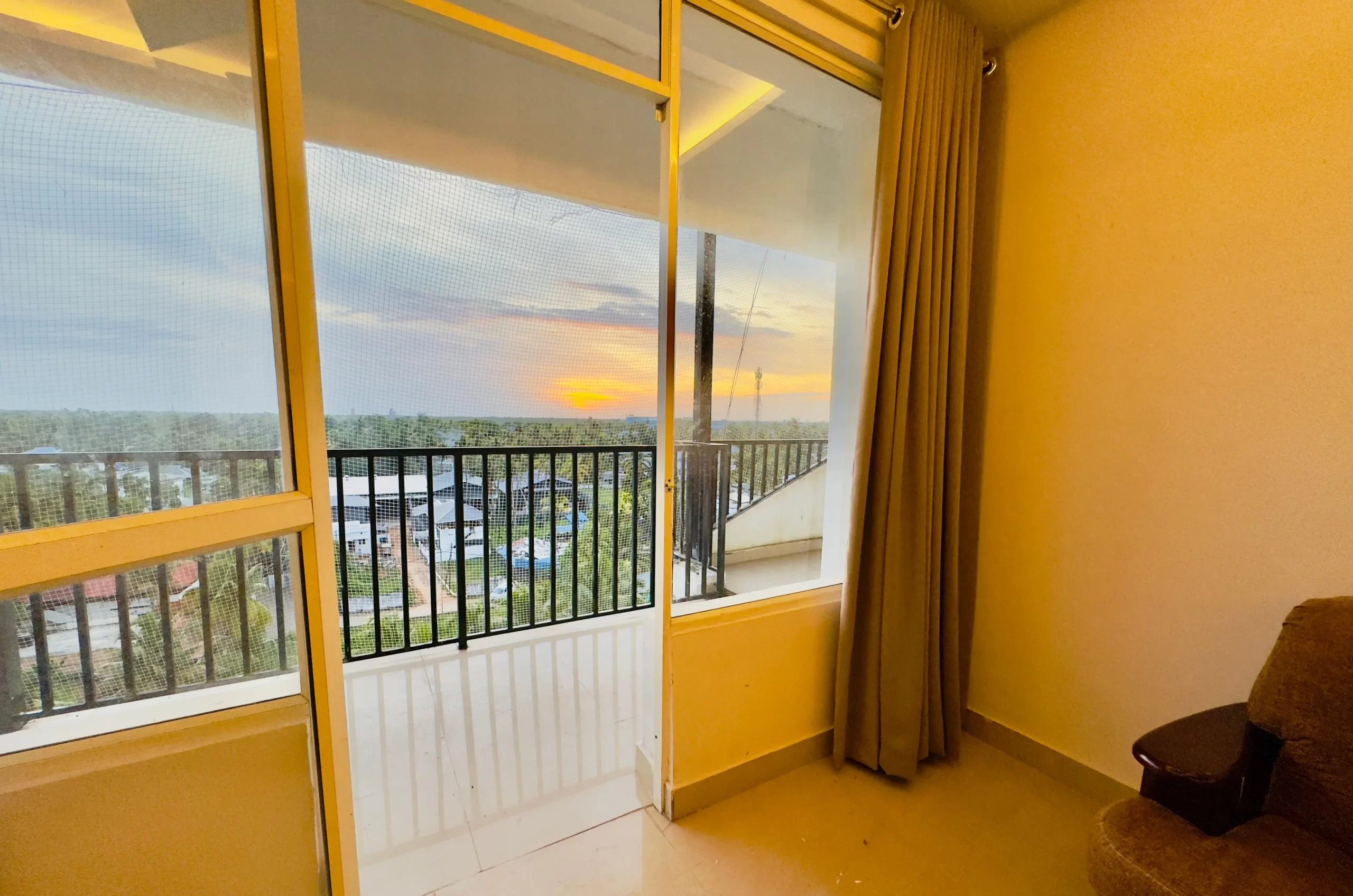 Private Balcony in All 
Apartments
 Stunning Sunrise & Sunset Views from Every Apartment